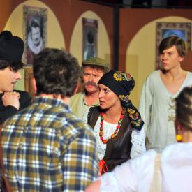 Recenzja.  Poczciwe diab�y w Brzeszczach