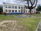 Plac zabaw przy przedszkolach Żyrafa i Słoneczko - przed inwestycją (marzec 2023)